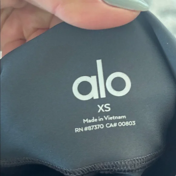 like NEW ALO Yoga airlift Charcoal Leggings Sz XS - Picture 3 of 6